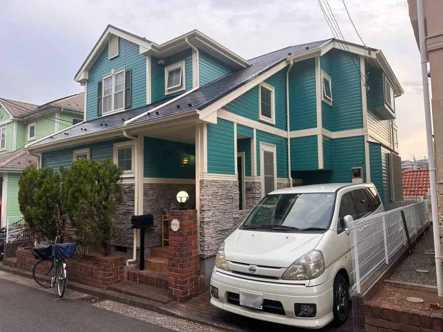 横浜市保土ヶ谷区　T様邸　屋根・外壁塗装工事：外壁カラーのイメージを変えておしゃれにリフォーム