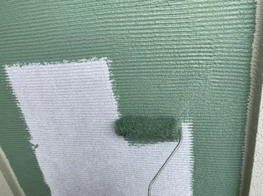 外壁塗装 - 中塗り（アクセント色）