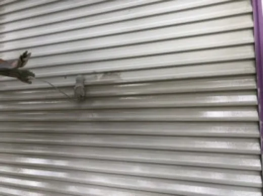 付帯部塗装 - 鉄部   雨戸  上塗り1回目