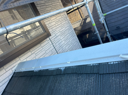 屋根塗装 - 釘抜け防止シーリング