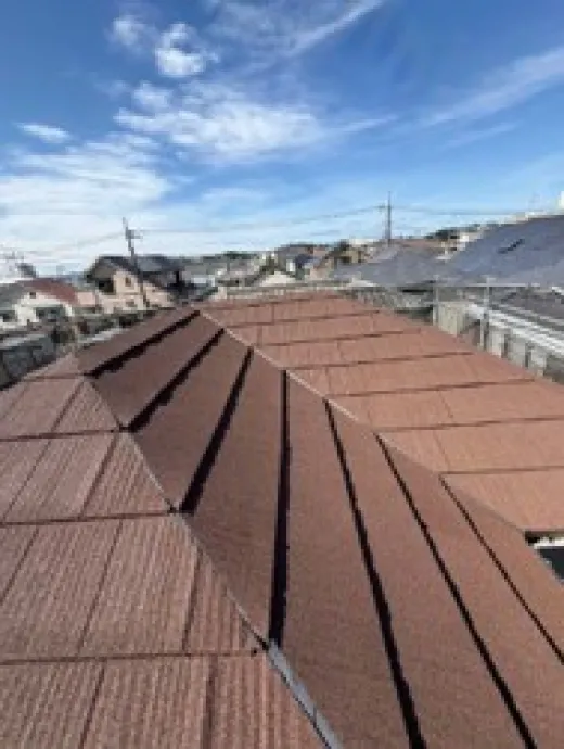 屋根カバー工事 - 新規屋根材設置