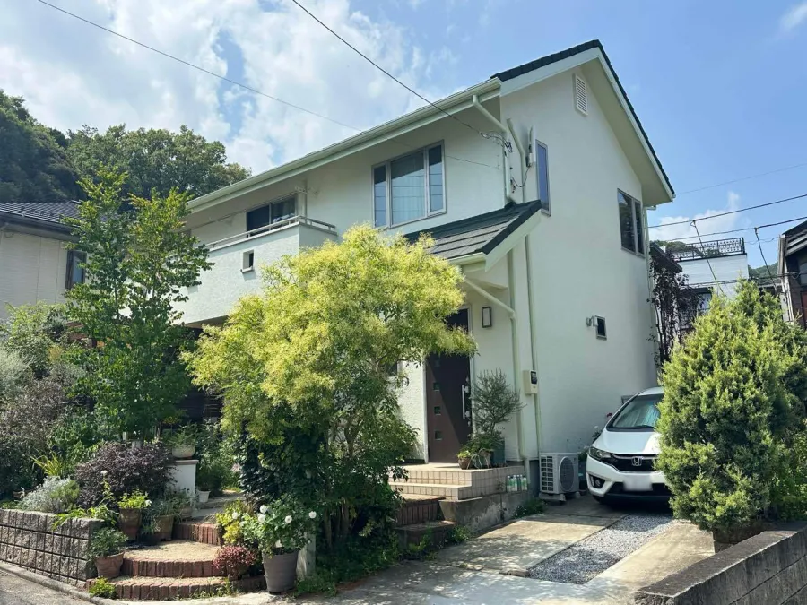 神奈川県大磯I町様邸　屋根カバー・外壁塗装工事：屋根カバー工法と外壁のフッ素塗料で長寿命住宅へ